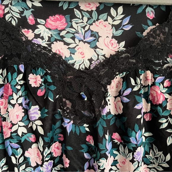 Vintage 70s Vanity Fair Multicolor Floral Nightgown Size Medium - Picture 6 of 9